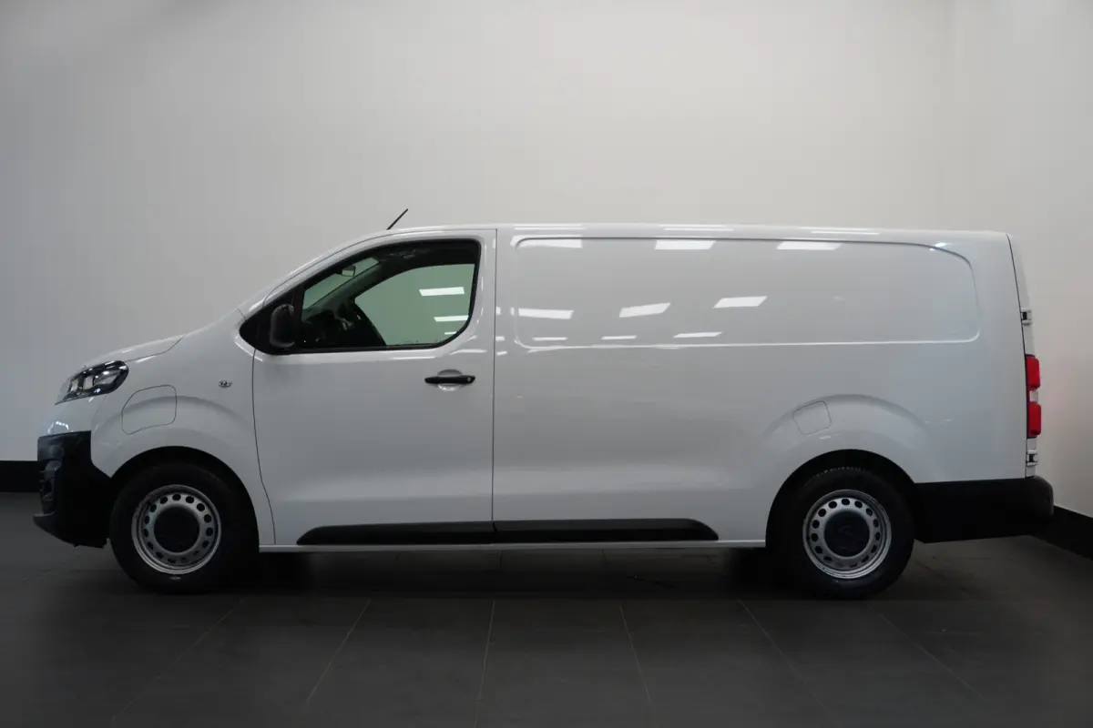 L3 Edition 136PK 75 kWh - Airco - Navi - PDC - SOH 100% - €22.900,- Excl.