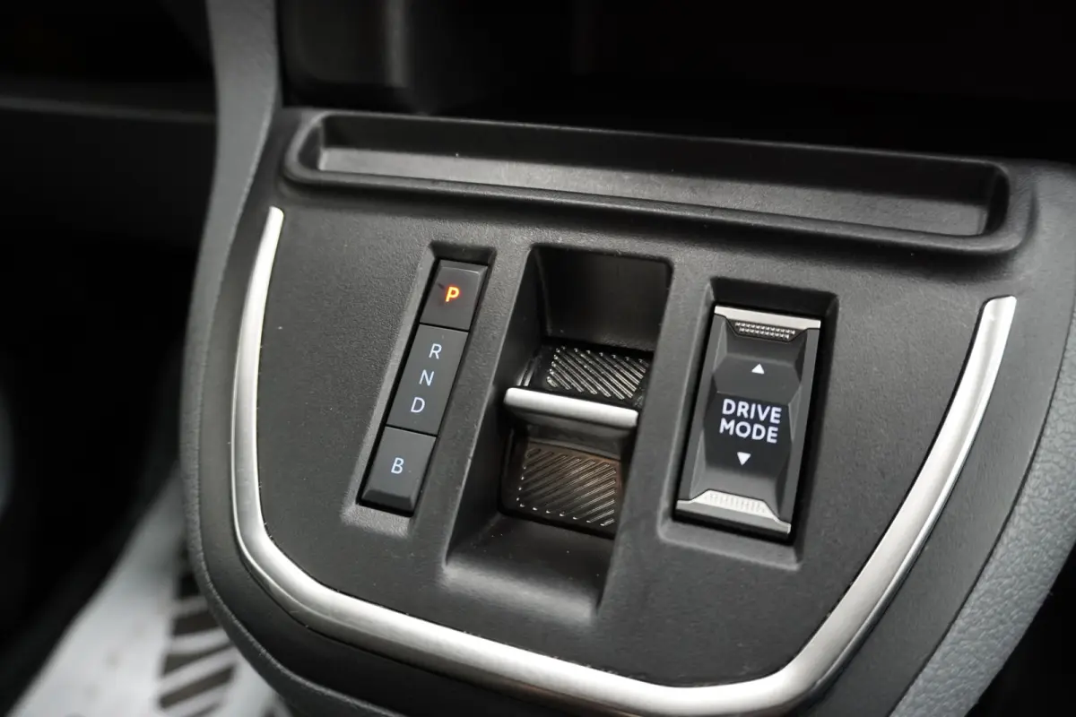 L3 Edition 136PK 75 kWh - Airco - Navi - PDC - SOH 100% - €22.900,- Excl.