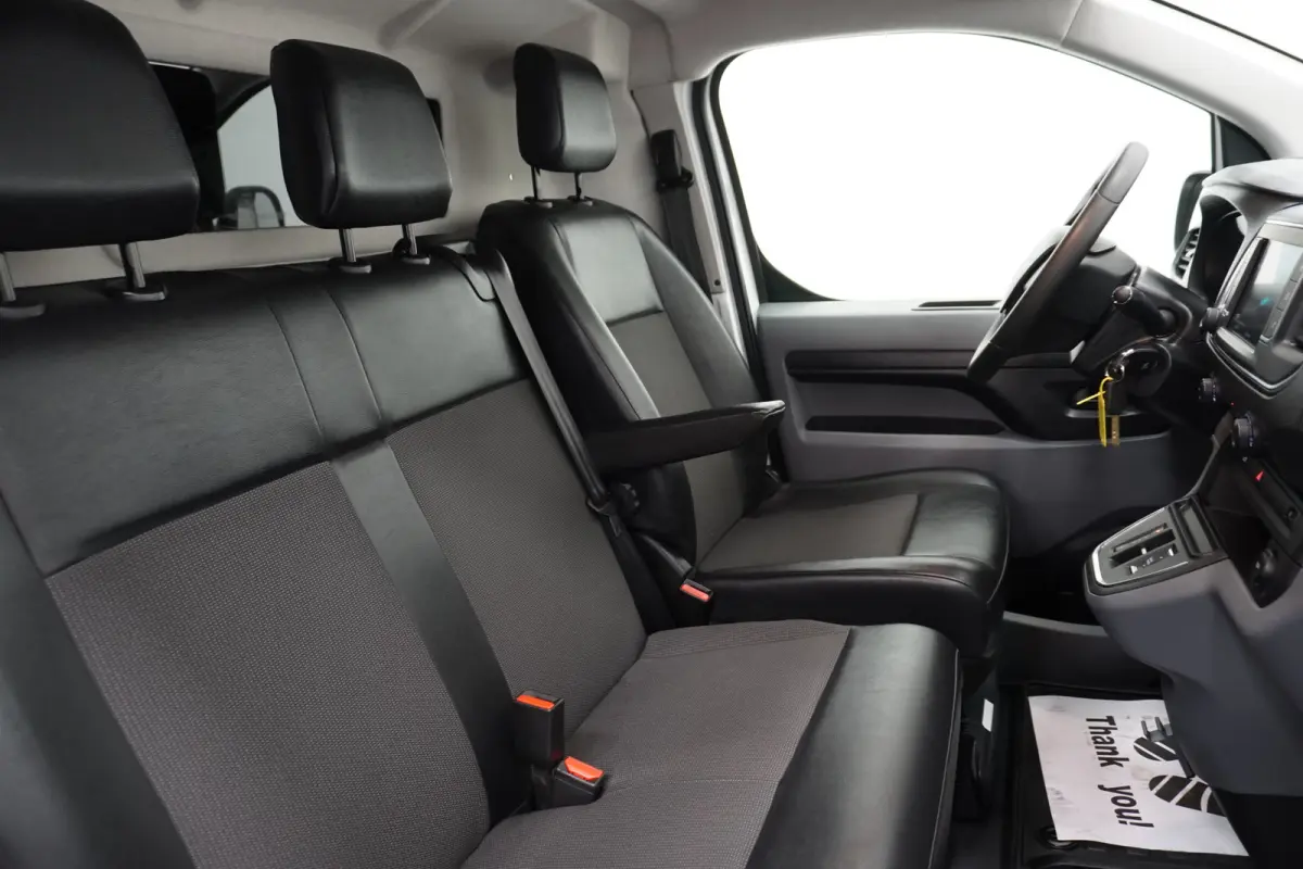 L3 Edition 136PK 75 kWh - Airco - Navi - PDC - SOH 100% - €22.900,- Excl.