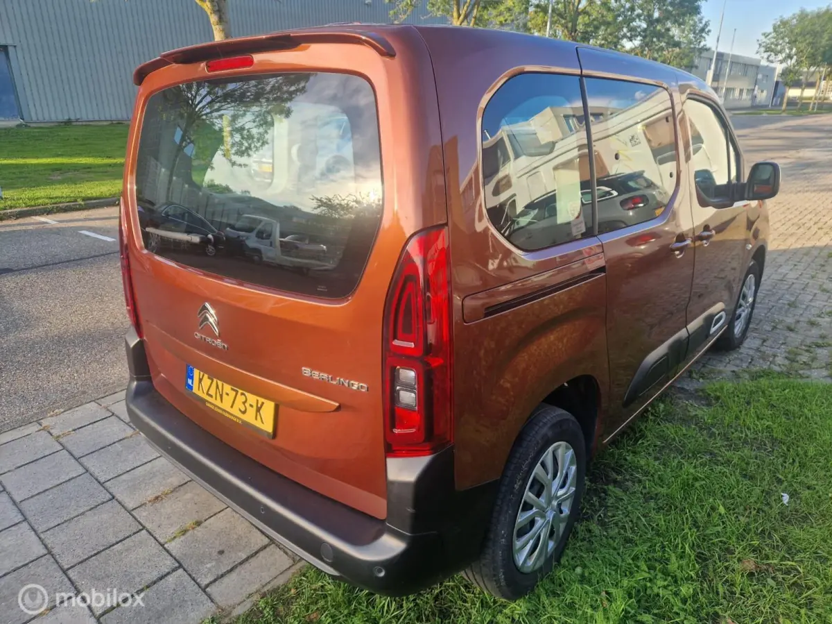 combi 1.2 PureTech Feel UNIEKE KLEUR
