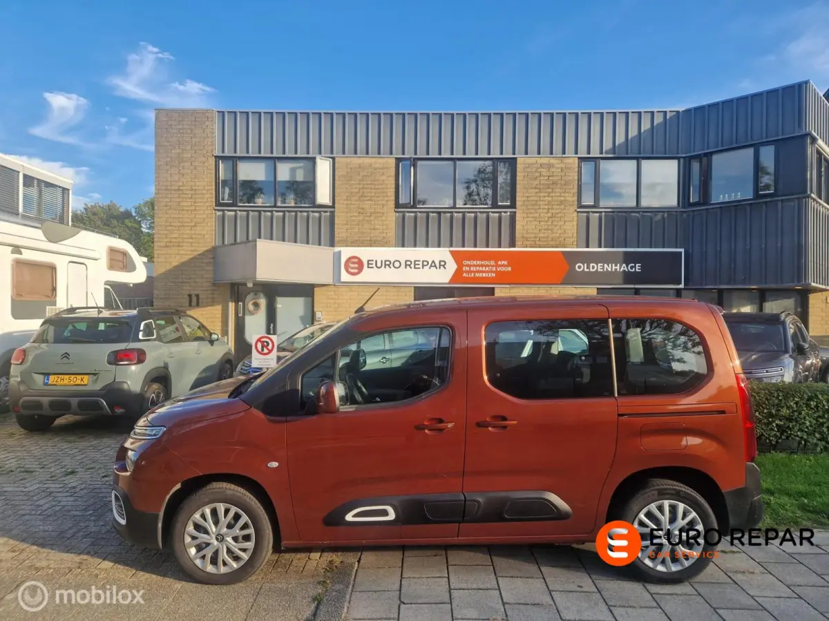 combi 1.2 PureTech Feel UNIEKE KLEUR