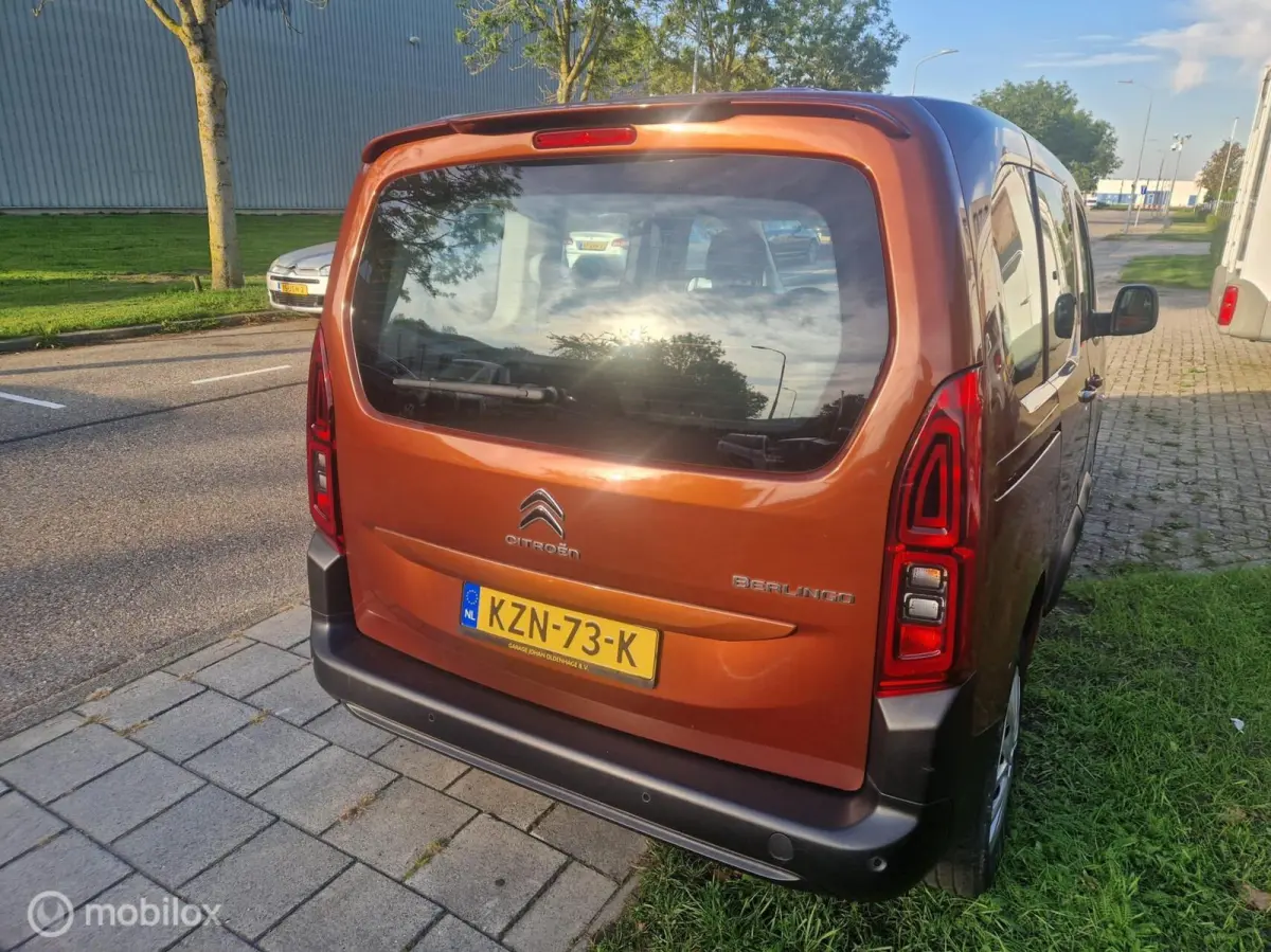 combi 1.2 PureTech Feel UNIEKE KLEUR
