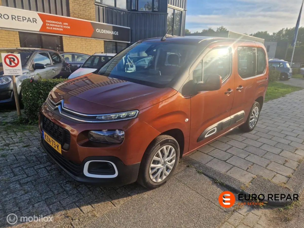 combi 1.2 PureTech Feel UNIEKE KLEUR