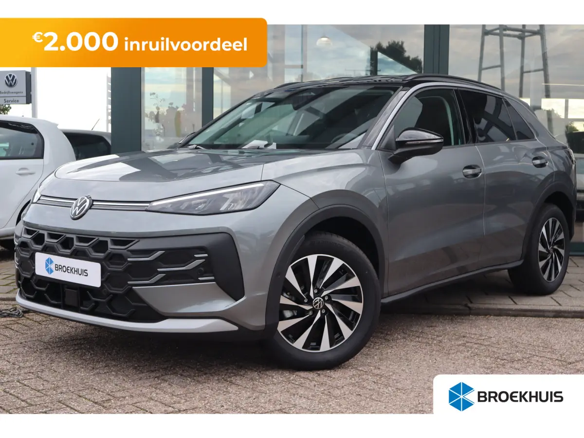 Life First Edition 150PK | 'App-Connect' draadloze smartphone integratie | Automatische afstandsregeling (Adaptive Cruise Control) | Buitenspiegels elektrisch instel-, verwarm- en inklapbaar