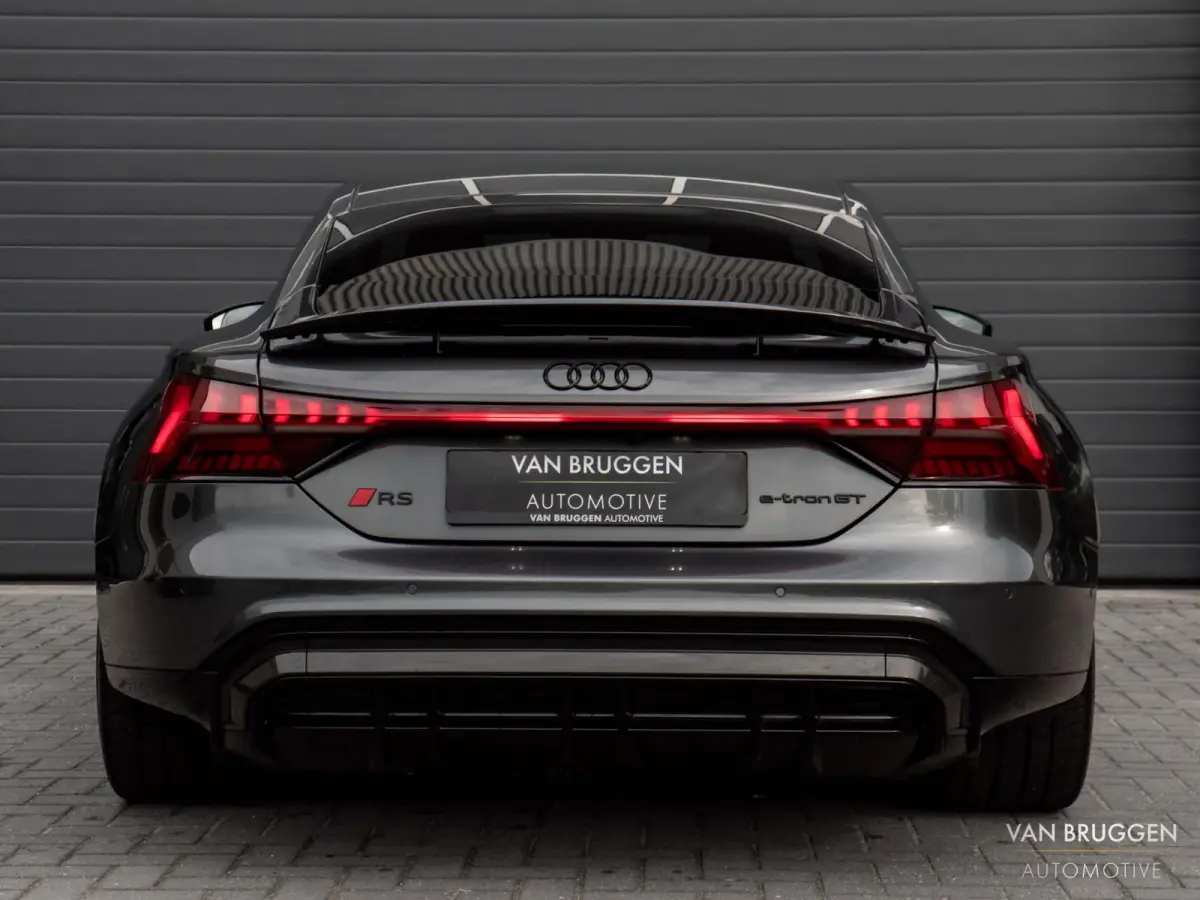 RS 93kwh Carbon Keramisch BTW Exclusive Alcantara Massage Koeling