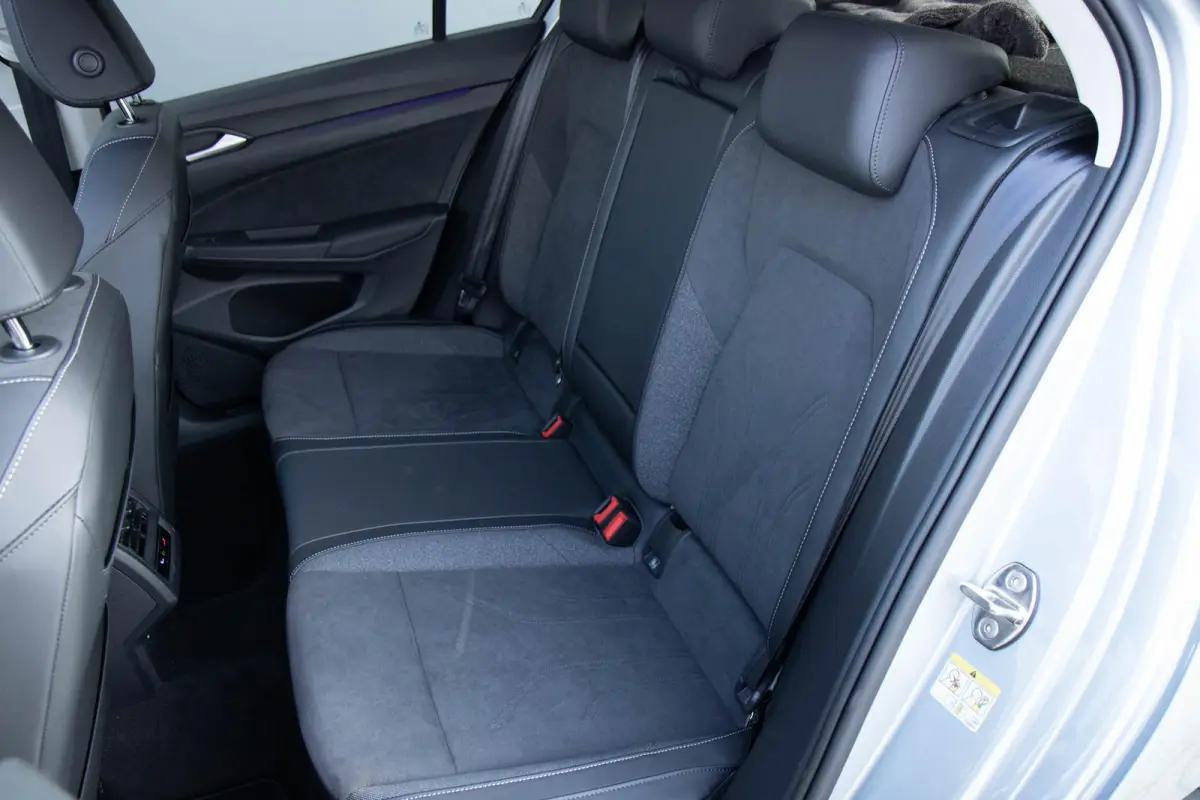 1.5 eHybrid 204pk Life Edition | Panoramadak | Trekhaak Wegklapbaar | Elektrische Stoelen met Geheugen