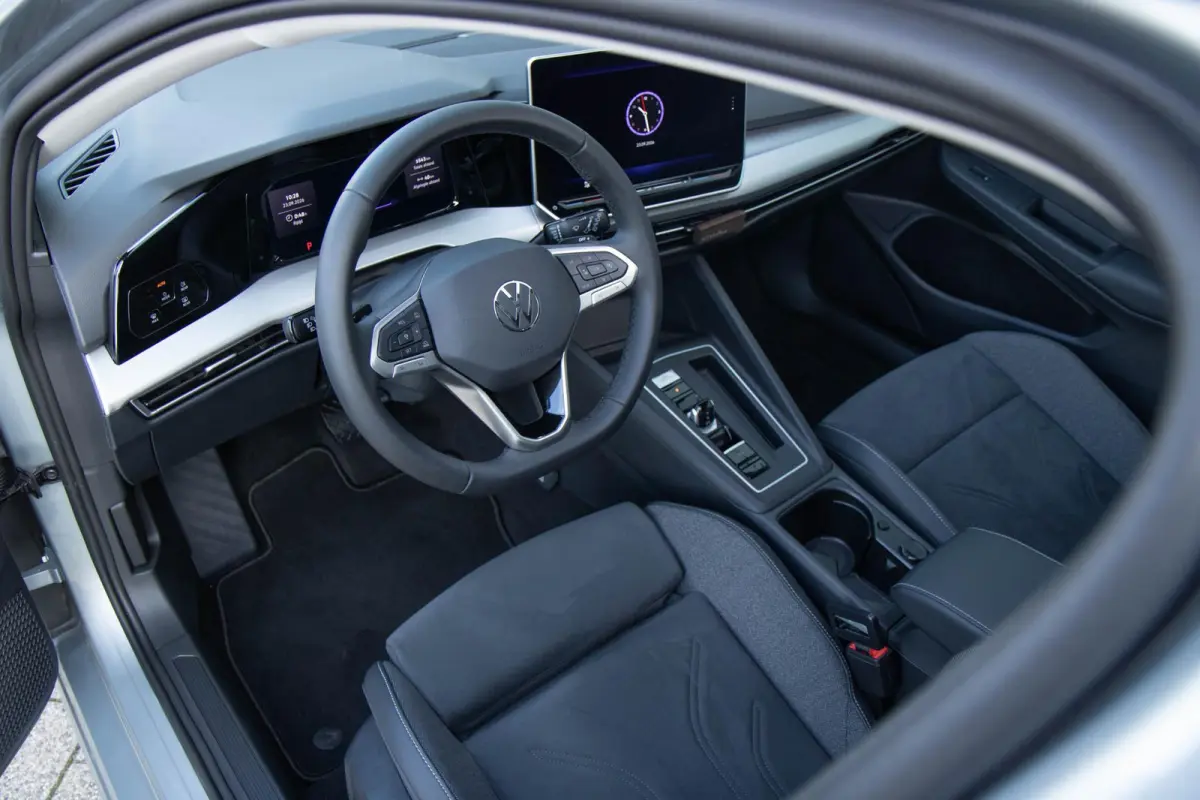 1.5 eHybrid 204pk Life Edition | Panoramadak | Trekhaak Wegklapbaar | Elektrische Stoelen met Geheugen