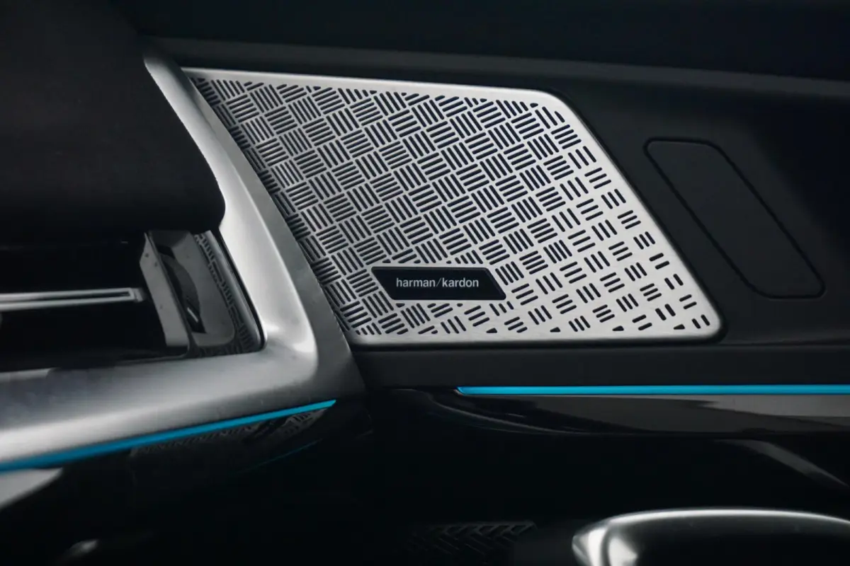 sDrive18d M Sportpakket Pro 19'' / Harman Kardon / Trekhaak / Parking Assistant