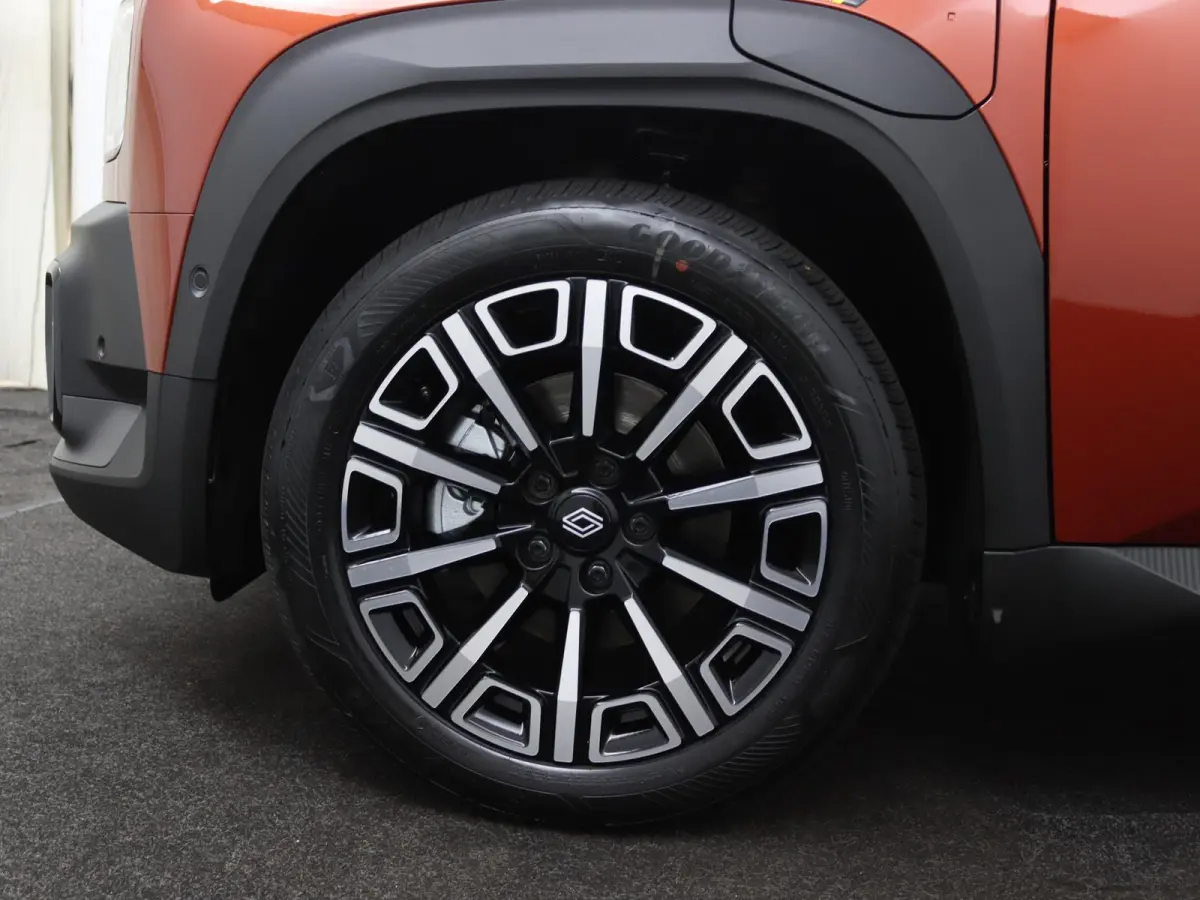 iconic “plein sud™” 150 pk comfort range | pack advanced driving assist | Harman Kardon® premium audio |