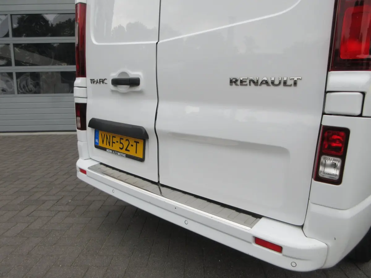 2.0 dCi 120pk T29 L2 DC, Dubbel Cabine, Euro 6, Airco, Camera
