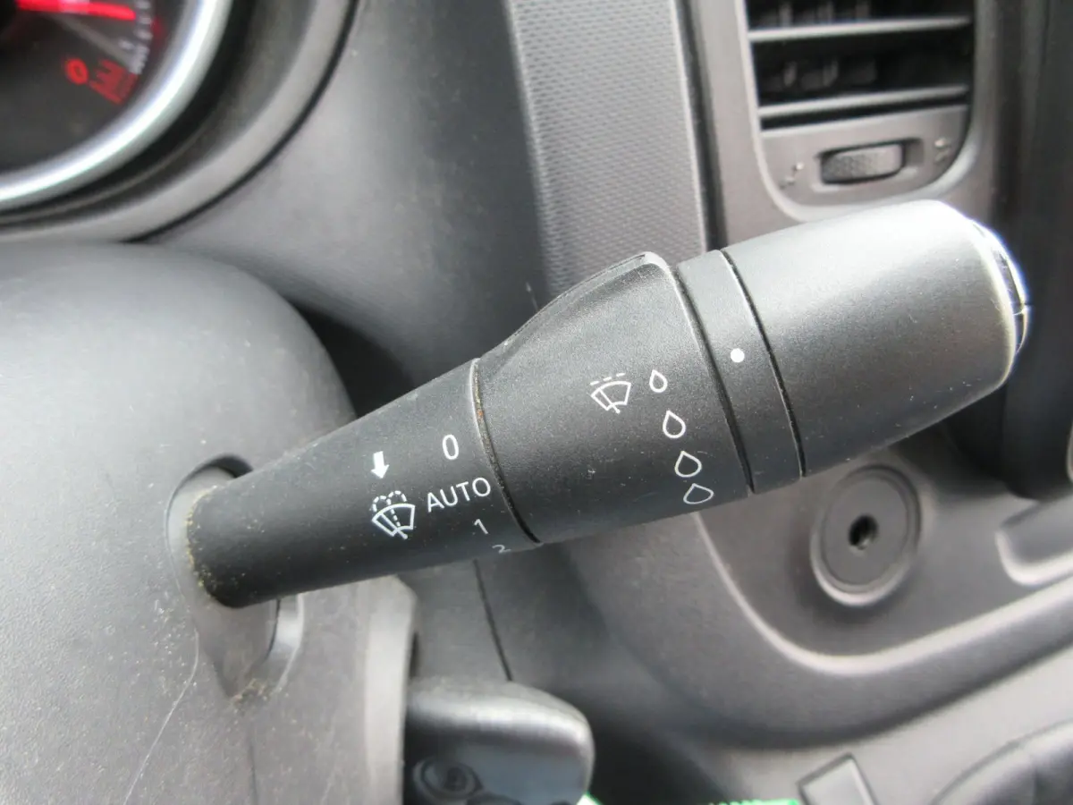 2.0 dCi 120pk T29 L2 DC, Dubbel Cabine, Euro 6, Airco, Camera