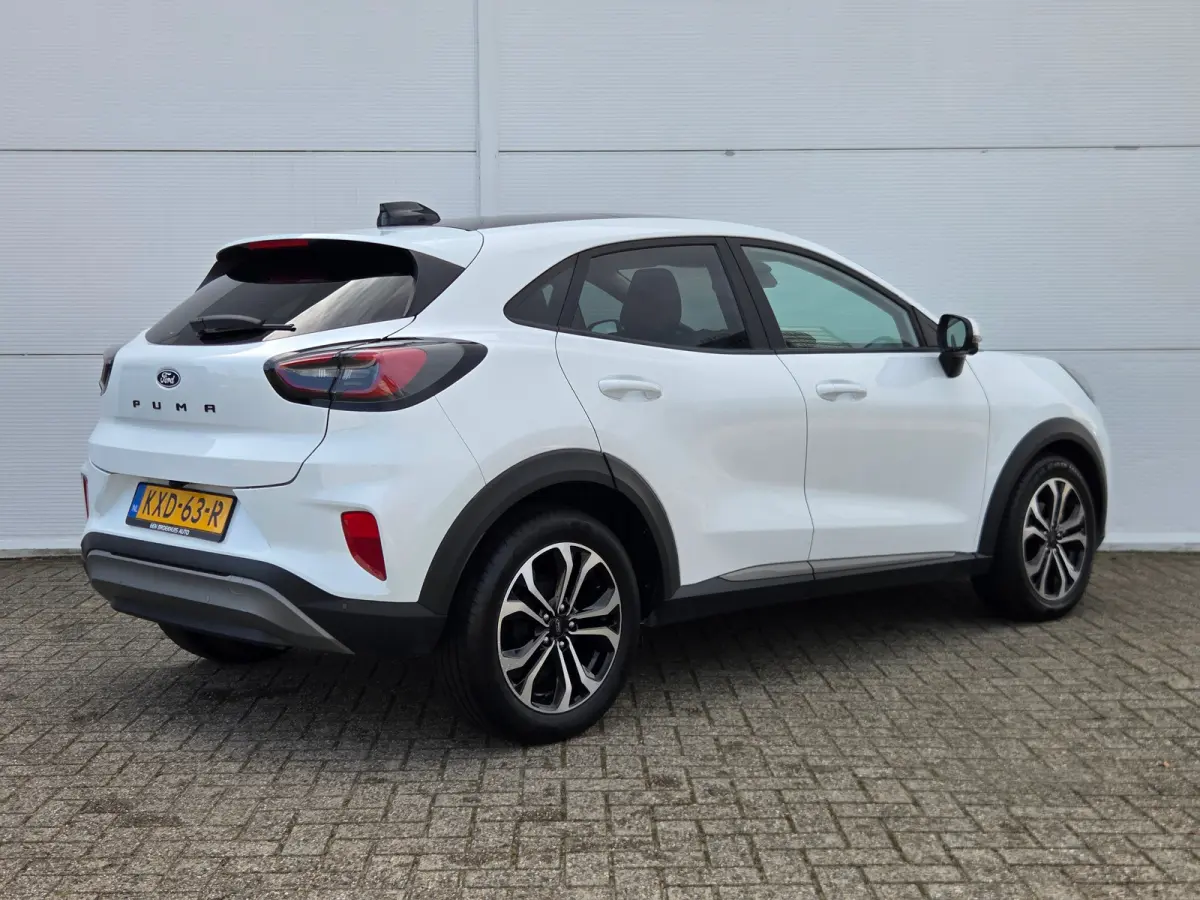 Titanium | Adaptive Cruise Control / Stoel- en stuurwielverwarming / Elektrisch schuif/kantel-dak / 360 Camera / Volledig onderhouden / | Adaptive Cruise | Apple Carplay/Android Auto|telefoo