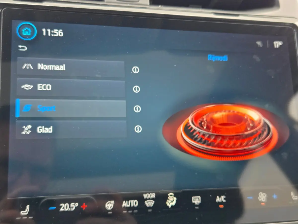 Titanium | Adaptive Cruise Control / Stoel- en stuurwielverwarming / Elektrisch schuif/kantel-dak / 360 Camera / Volledig onderhouden / | Adaptive Cruise | Apple Carplay/Android Auto|telefoo