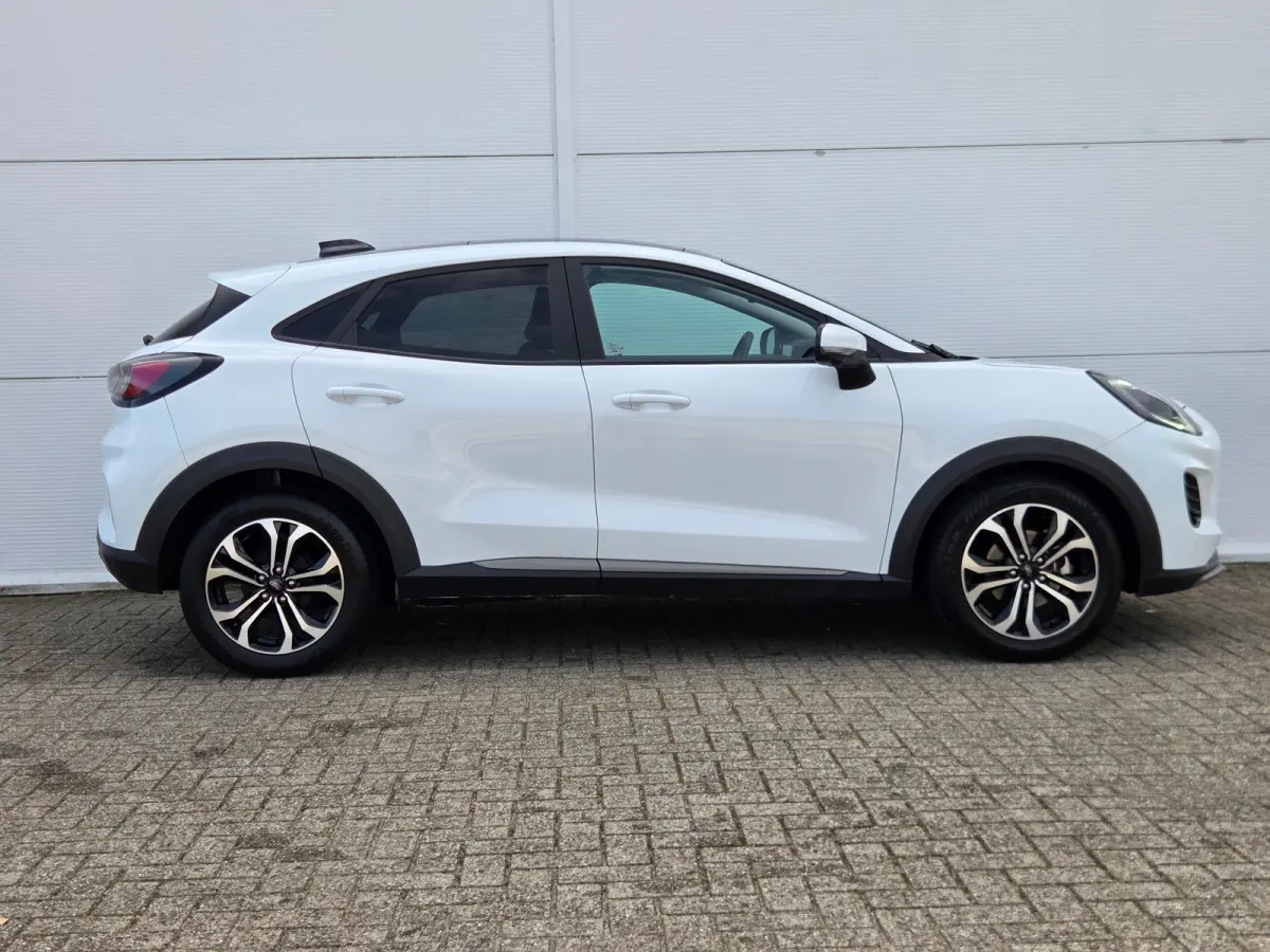 Titanium | Adaptive Cruise Control / Stoel- en stuurwielverwarming / Elektrisch schuif/kantel-dak / 360 Camera / Volledig onderhouden / | Adaptive Cruise | Apple Carplay/Android Auto|telefoo