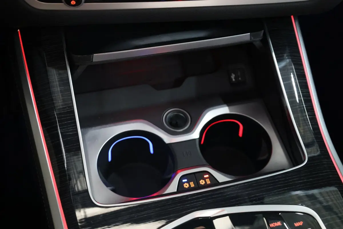 XDrive50e M-Sport MAXTON/LED/VIRTUAL/SFEER/LUCHT/LEER+/S.VERWARMING+MEMORY/22" LMV/360/ACC/ECC/12 MND GARANTIE!