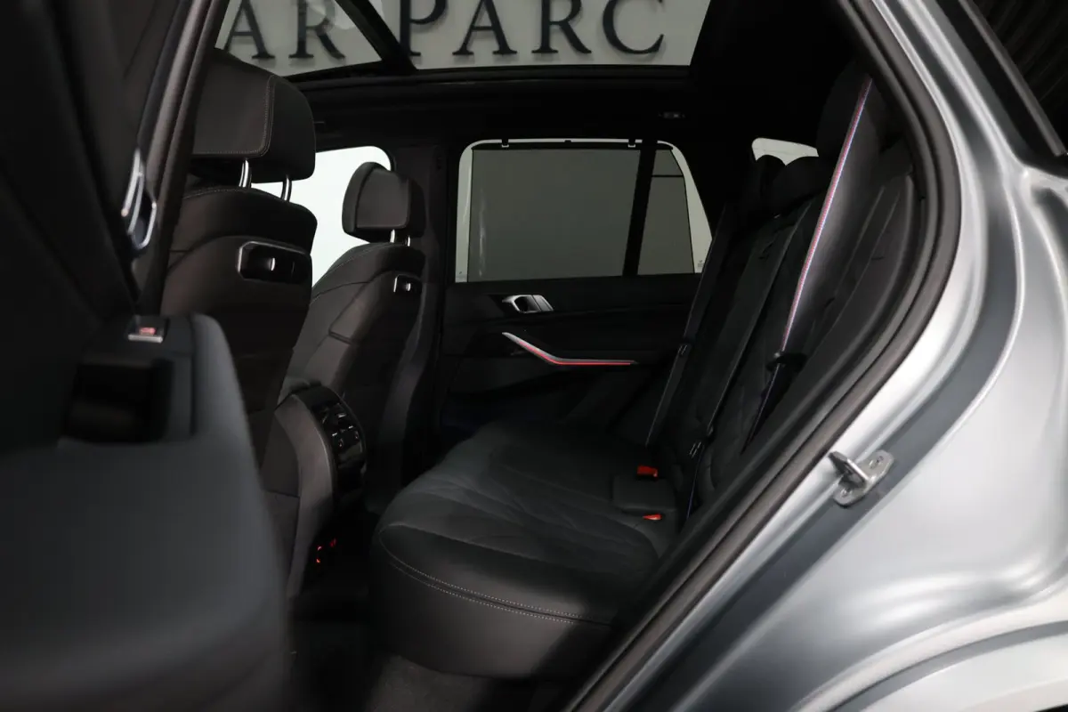 XDrive50e M-Sport MAXTON/LED/VIRTUAL/SFEER/LUCHT/LEER+/S.VERWARMING+MEMORY/22" LMV/360/ACC/ECC/12 MND GARANTIE!