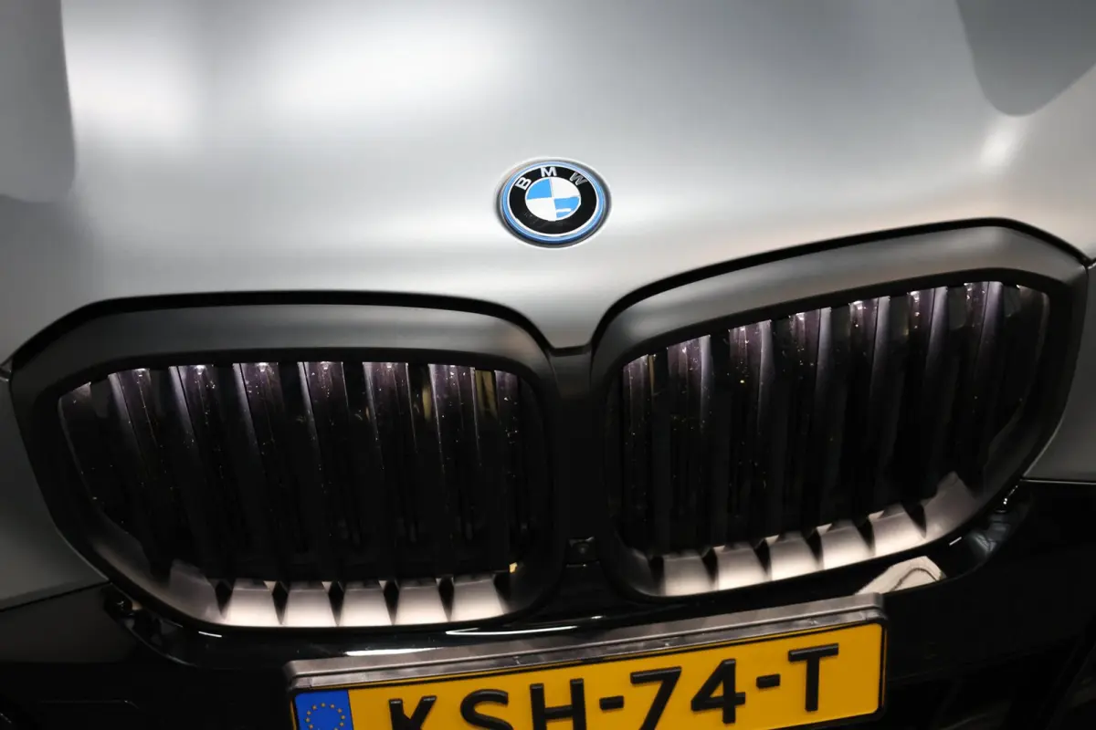 XDrive50e M-Sport MAXTON/LED/VIRTUAL/SFEER/LUCHT/LEER+/S.VERWARMING+MEMORY/22" LMV/360/ACC/ECC/12 MND GARANTIE!