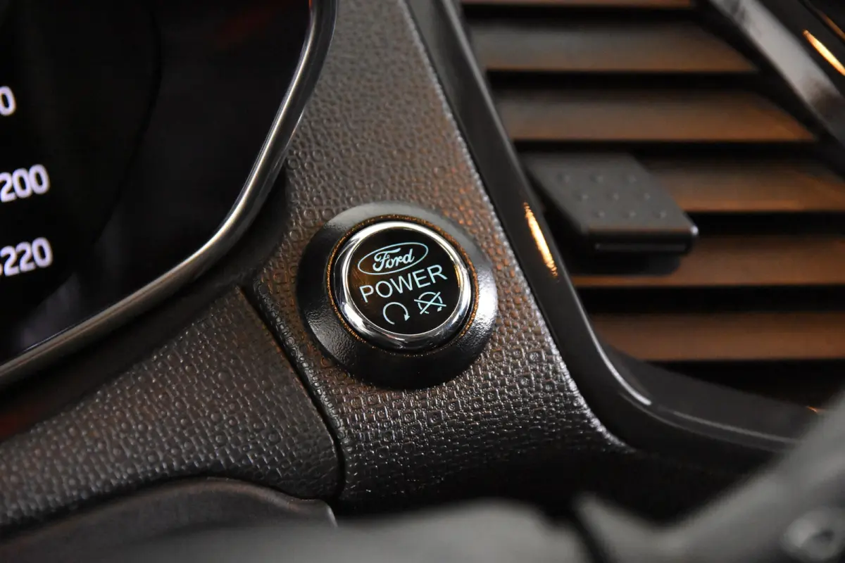 1.0 EcoBoost Titanium *Leer*Navigatie*Trekhaak*Keyless*
