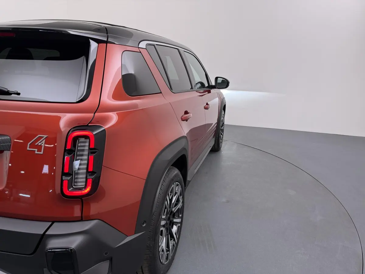 iconic “plein sud™” 150 pk comfort range | pack advanced driving assist | Harman Kardon® premium audio |