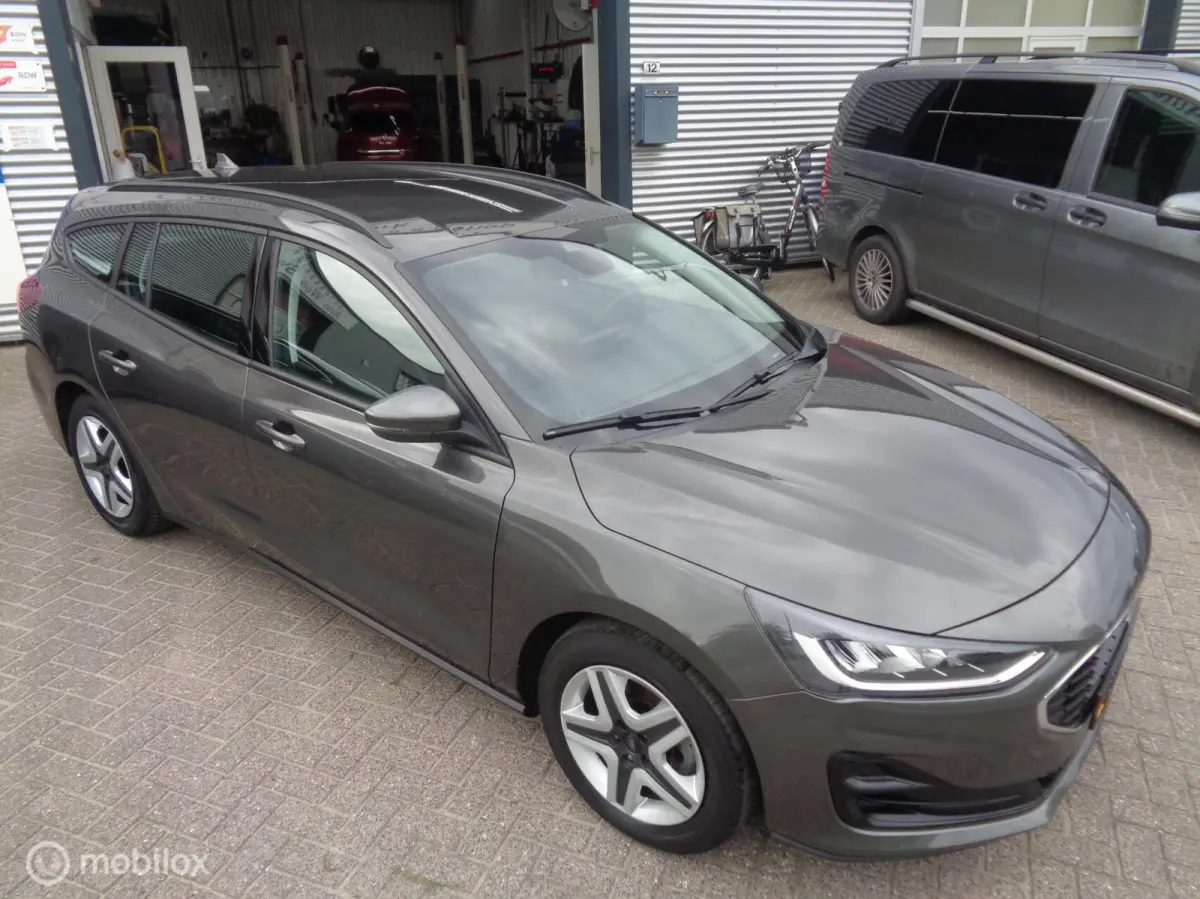 1.0 EcoBoost Trend Edition/LED/PDC/Apple Carplay/Android auto/Airco/Lm look/Nieuwstaat
