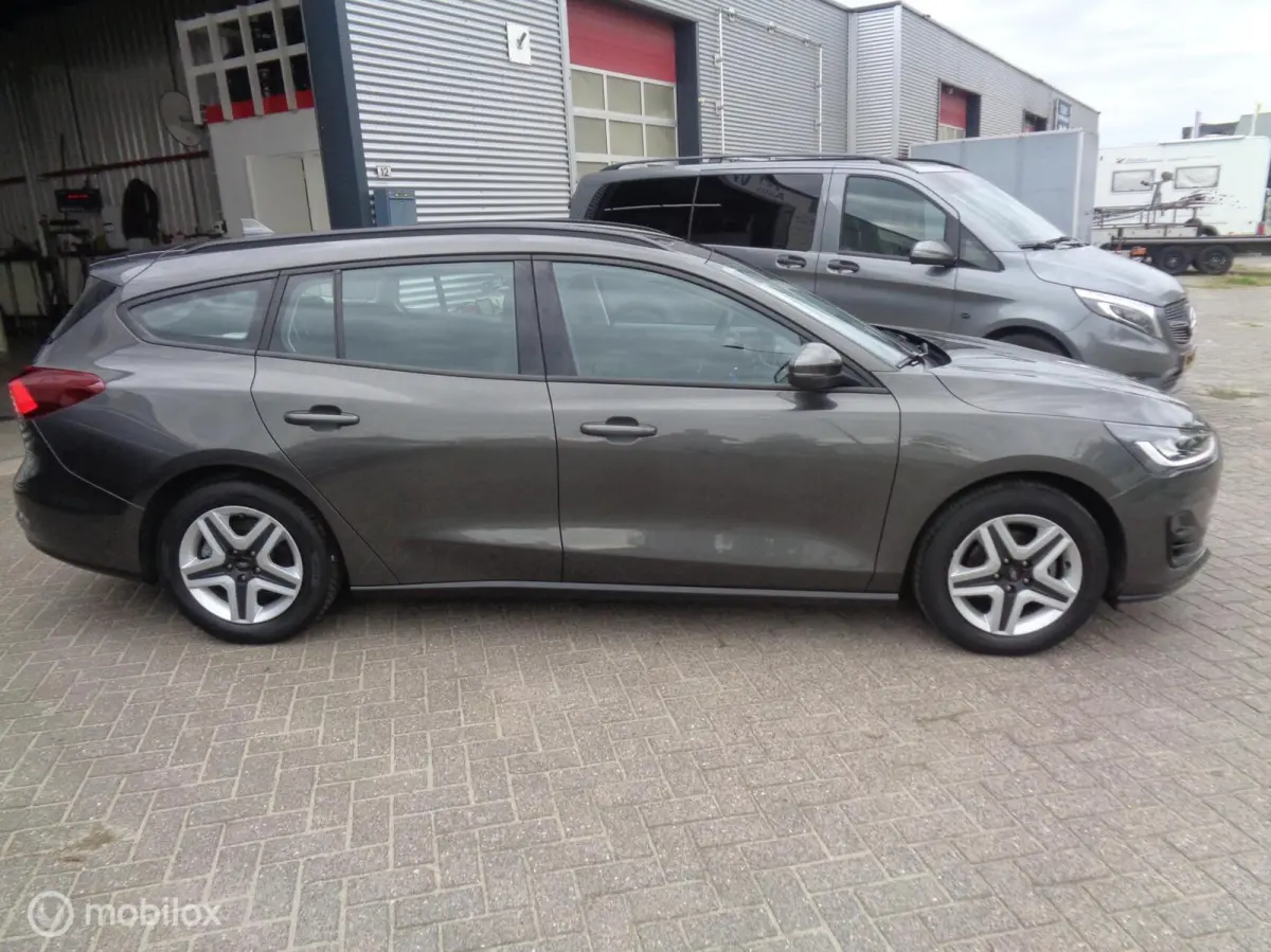 1.0 EcoBoost Trend Edition/LED/PDC/Apple Carplay/Android auto/Airco/Lm look/Nieuwstaat
