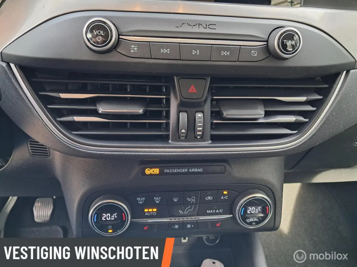 1.0 EcoBoost Titanium | Stoelverwarming | Clima | ACC |