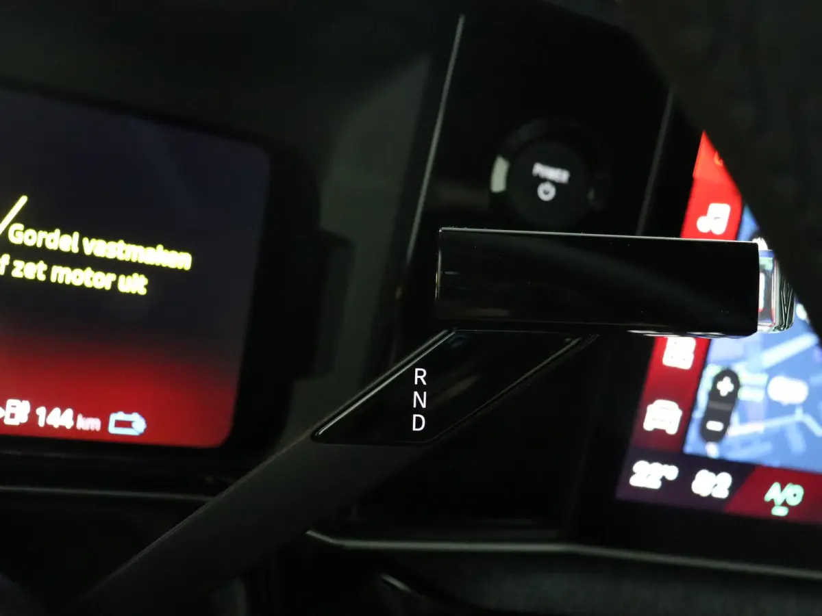 techno 150 pk comfort range | pack extended grip | pack safety & advanced driving assist | pack winter premium | Harman Kardon® premium audio |