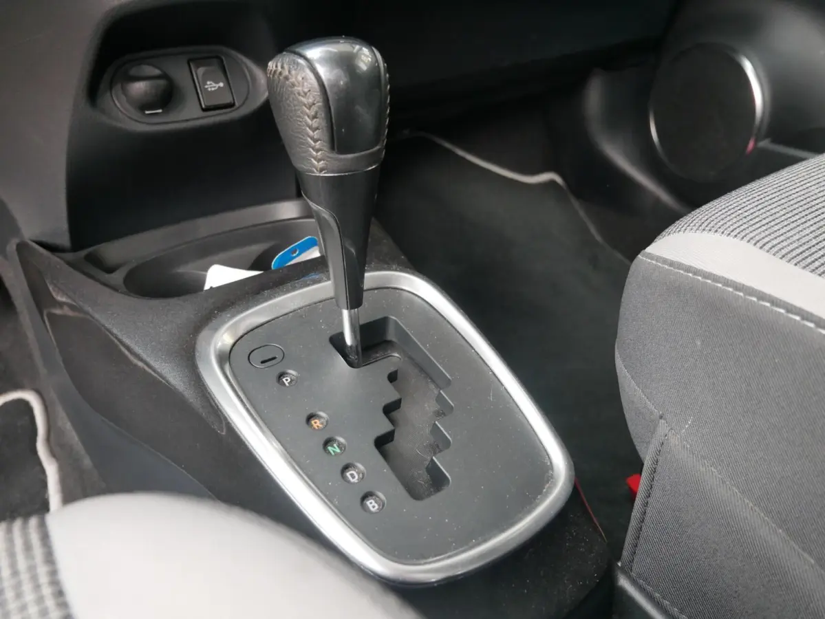 1.5 Hybrid Y20 Exclusive Edition Camera| Dealer onderhouden|