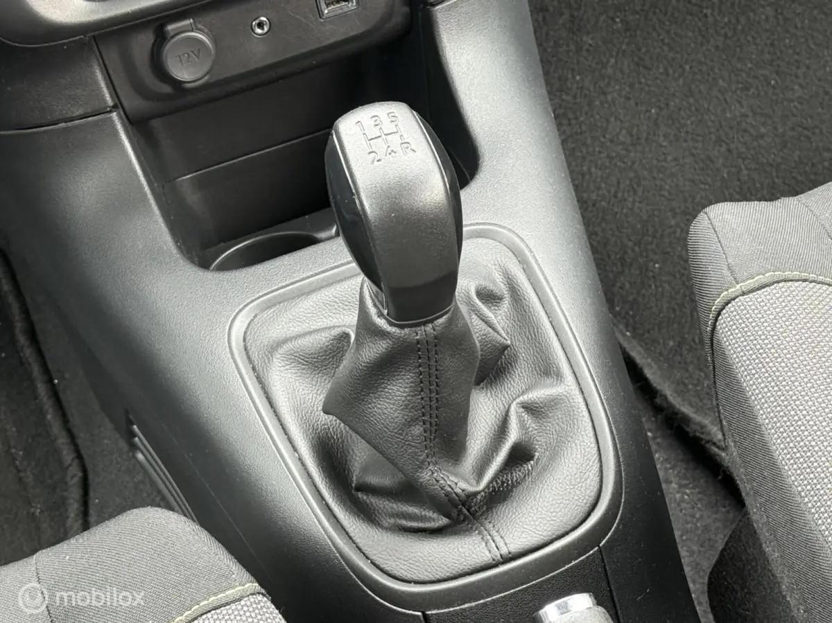 1.2 PureTech Live - Navi - Carplay - Parkeersensoren -