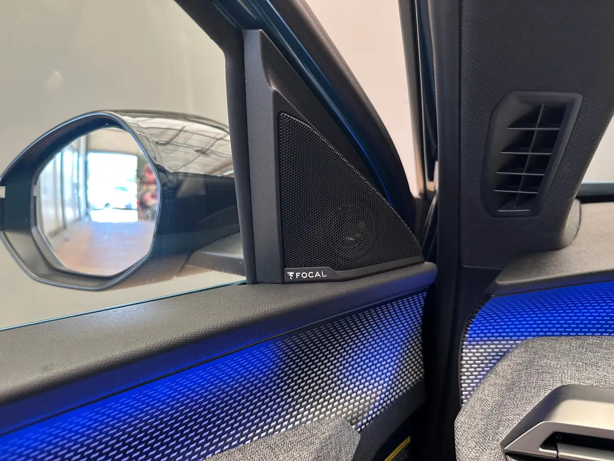 1.2 Hybrid 136 GT Panorama Dak | 360 Camera | Elek. Lederen Stoelen met Massage | FOCAL | Stoelverwarming/Ventilatie | Afneembare Trekhaak | Achterstoelen verwarmd | Achteruitrijcamera | Afw
