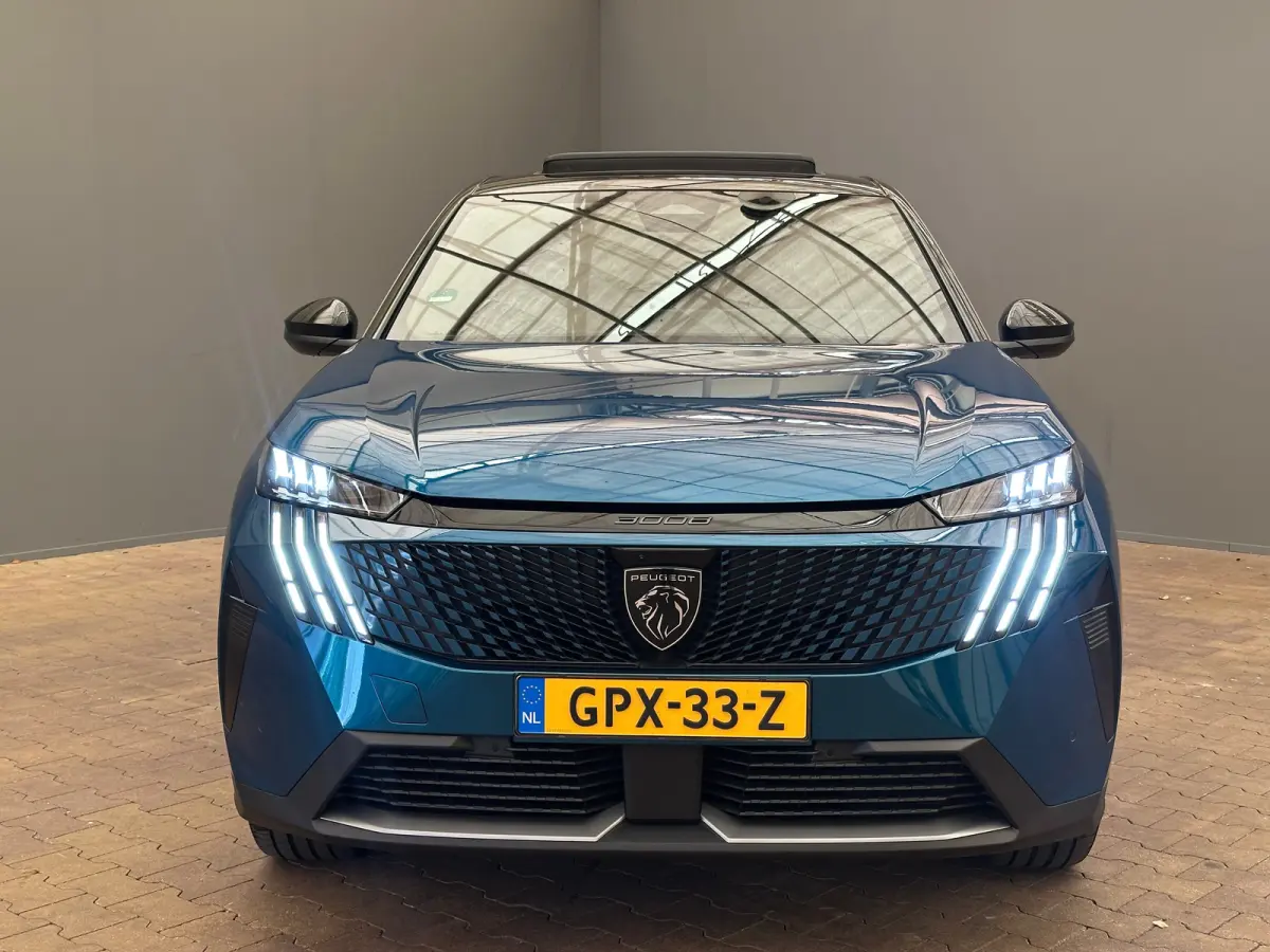 1.2 Hybrid 136 GT Panorama Dak | 360 Camera | Elek. Lederen Stoelen met Massage | FOCAL | Stoelverwarming/Ventilatie | Afneembare Trekhaak | Achterstoelen verwarmd | Achteruitrijcamera | Afw
