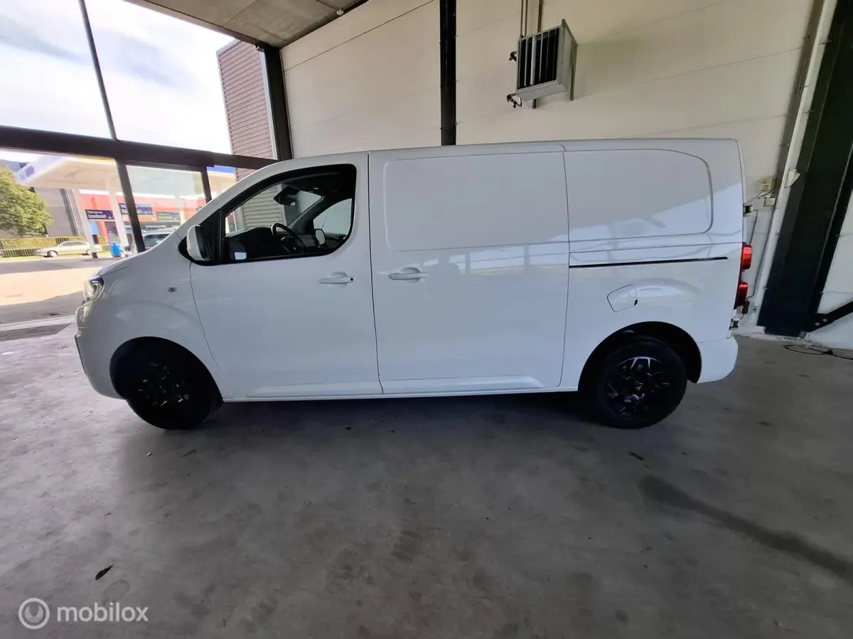 Bestel 2.0 BlueHDI 120 Standard Premium