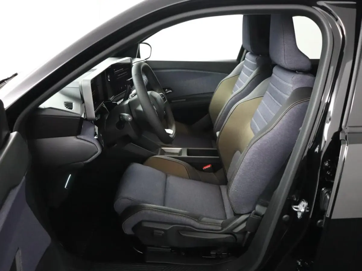 techno 150 pk comfort range | pack advanced driving assist | pack winter | Harman Kardon® premium audio |