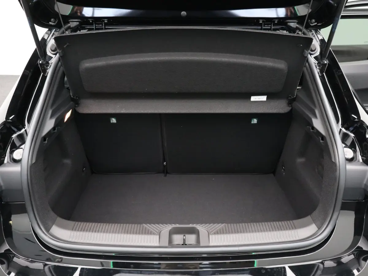 techno full hybrid E-Tech 160 pk | pack winter, safety & parking | all-season banden | verlenging connected services openR link met twee jaar |