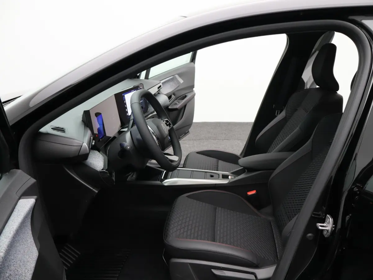 techno full hybrid E-Tech 160 pk | pack winter, safety & parking | all-season banden | verlenging connected services openR link met twee jaar |