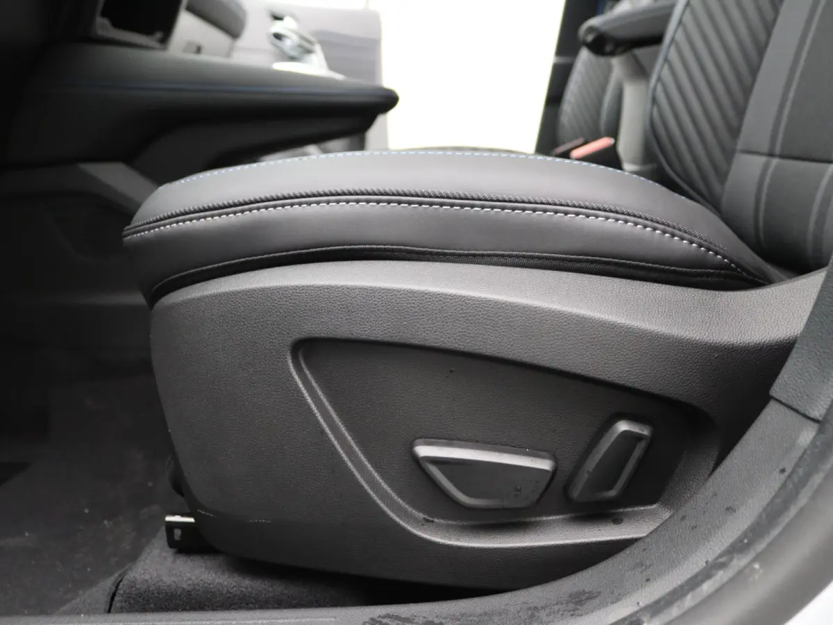 esprit Alpine full hybrid E-Tech 160 | pack driving & comfort premium | pack light & sound |