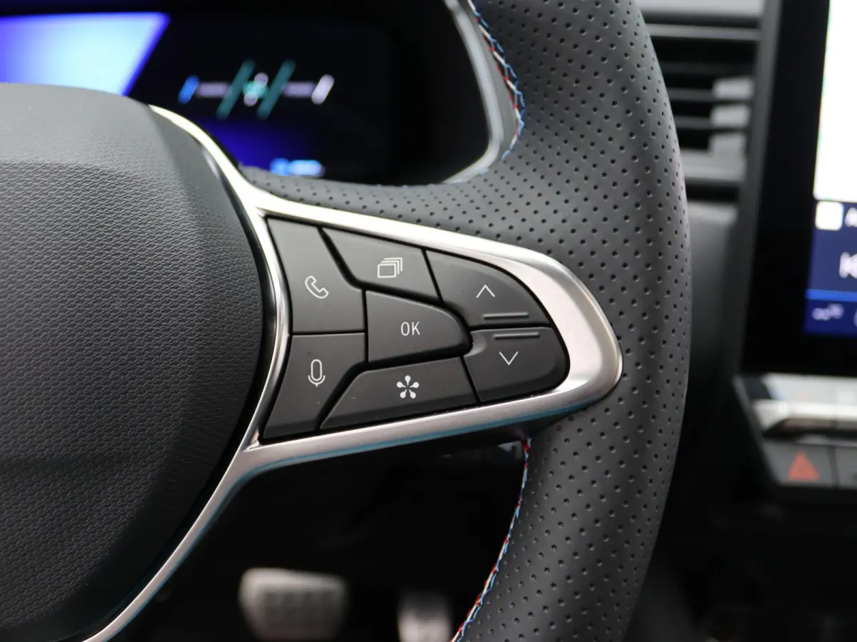 esprit Alpine full hybrid E-Tech 160 | pack driving & comfort premium | pack light & sound |