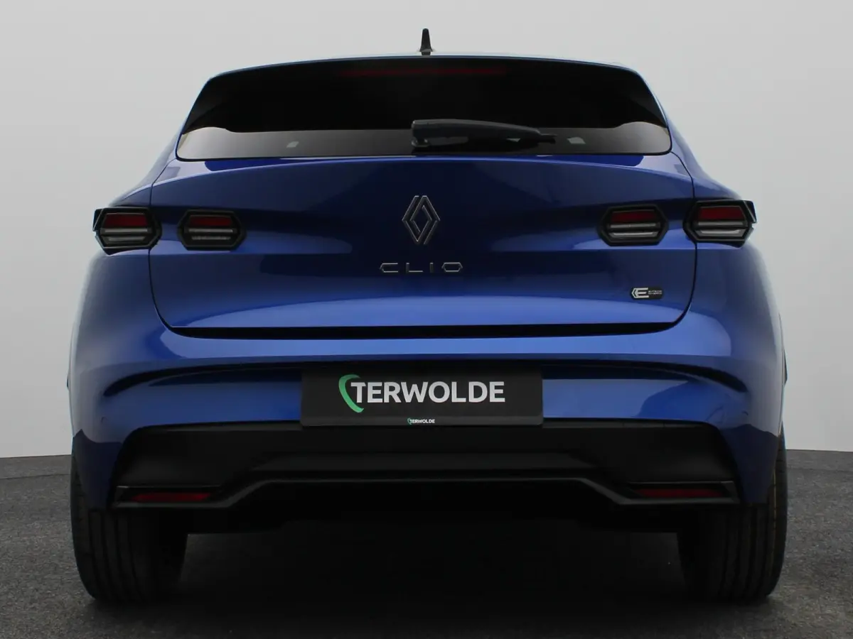 techno full hybrid E-Tech 160 pk | pack winter, safety & parking | lichtmetalen wielen 18""rythmic" | verlenging connected services openR link met twee jaar |