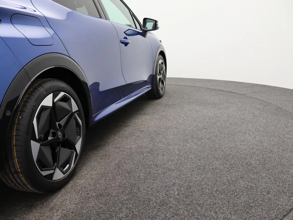 techno full hybrid E-Tech 160 pk | pack winter, safety & parking | lichtmetalen wielen 18""rythmic" | verlenging connected services openR link met twee jaar |