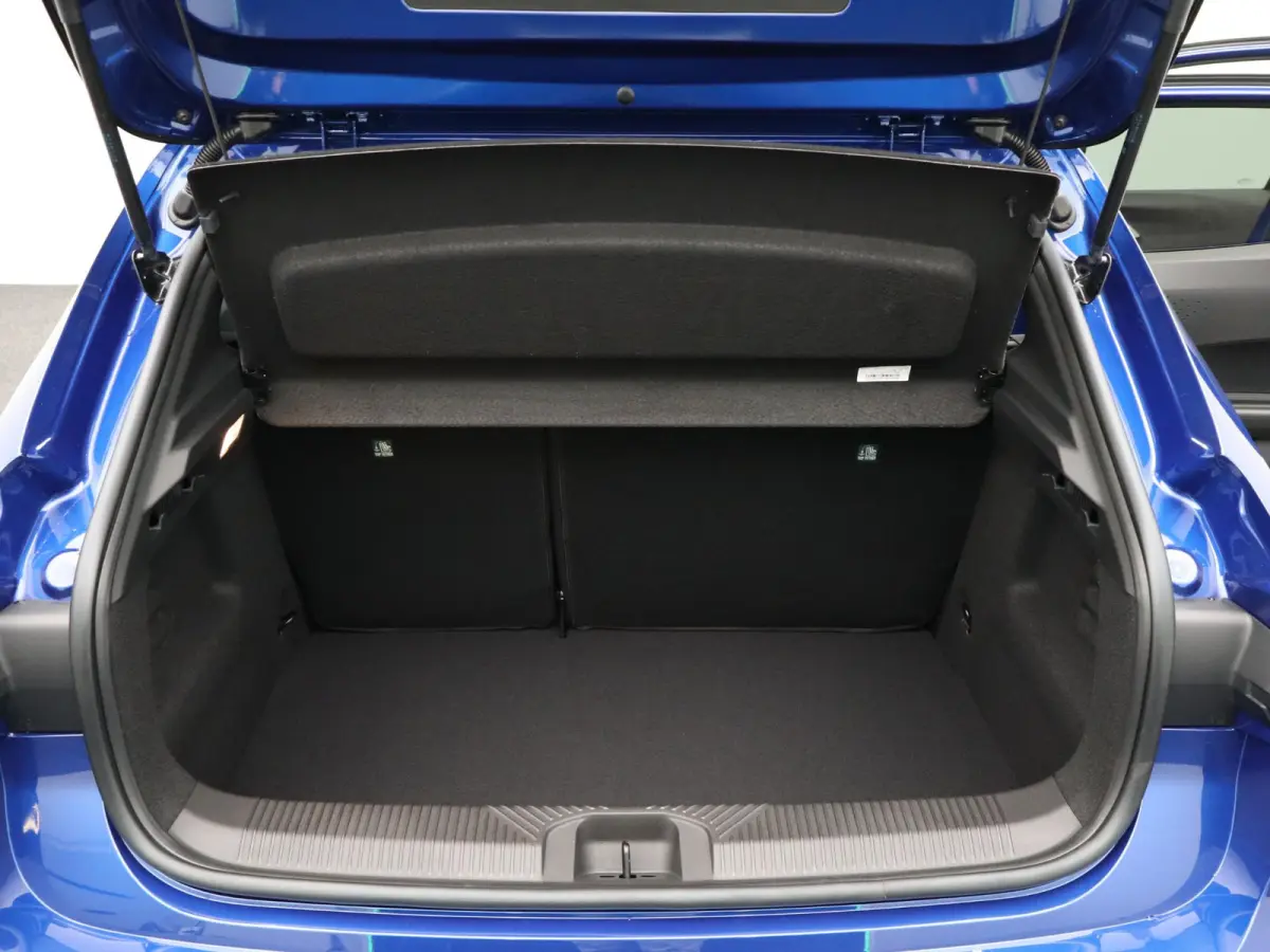 techno full hybrid E-Tech 160 pk | pack winter, safety & parking | lichtmetalen wielen 18""rythmic" | verlenging connected services openR link met twee jaar |