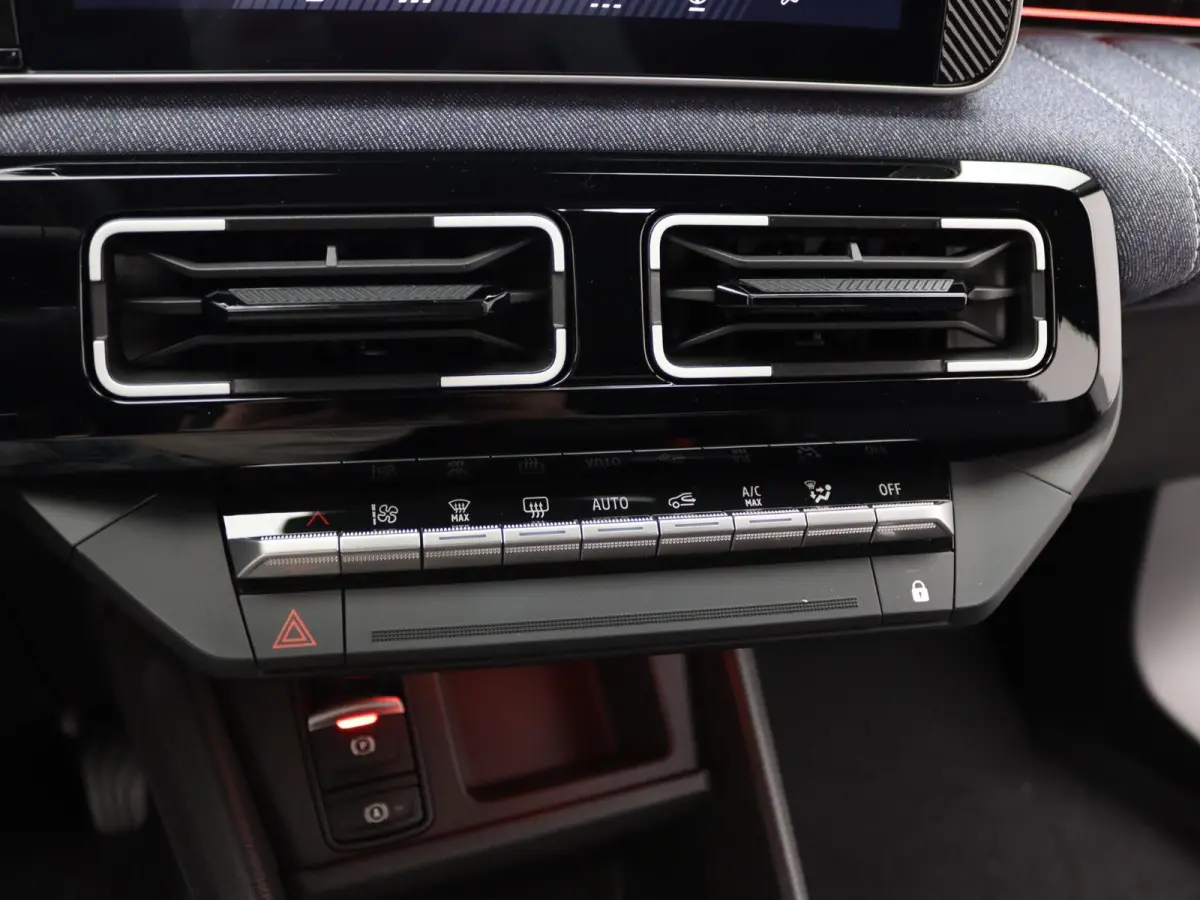 techno 150 pk comfort range | pack advanced driving assist | pack winter | Harman Kardon® premium audio |