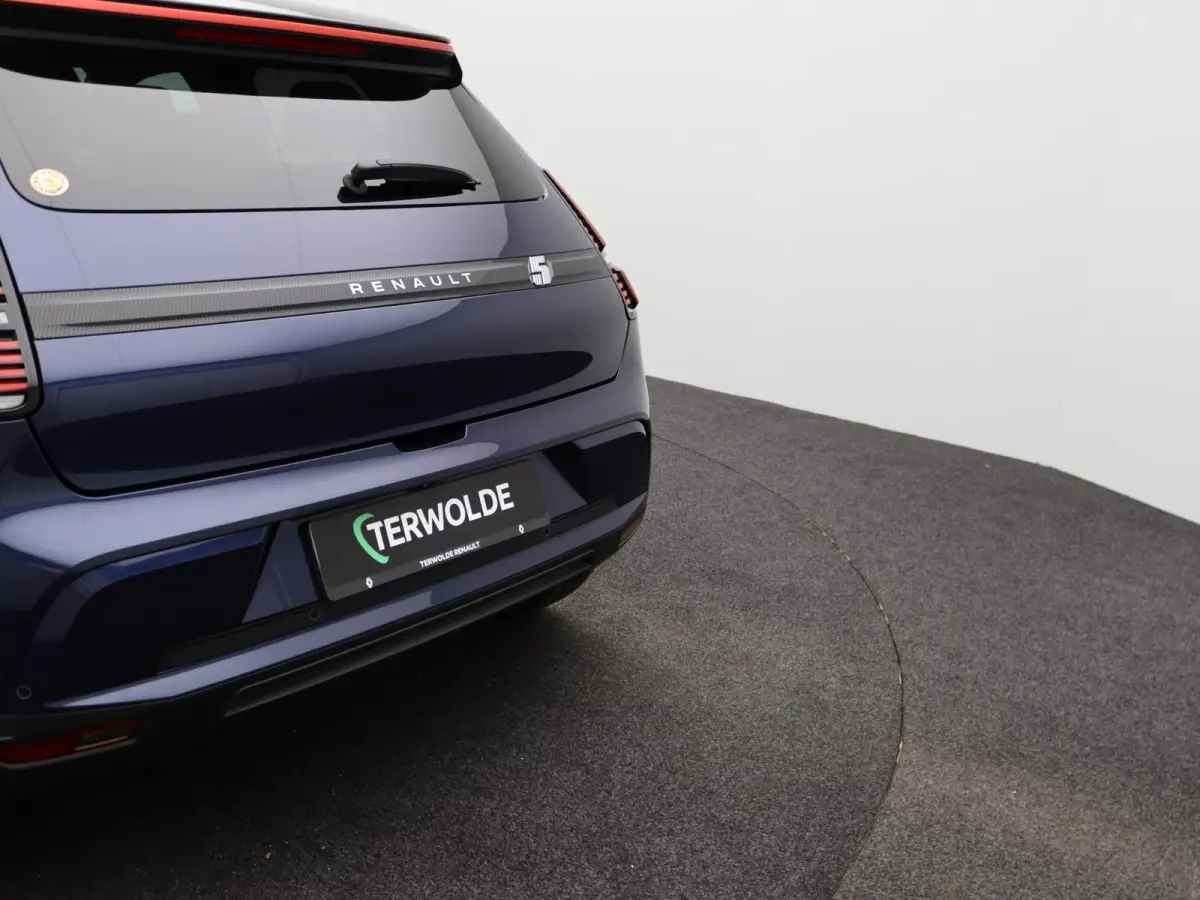 techno 150 pk comfort range | pack advanced driving assist | pack winter | Harman Kardon® premium audio |