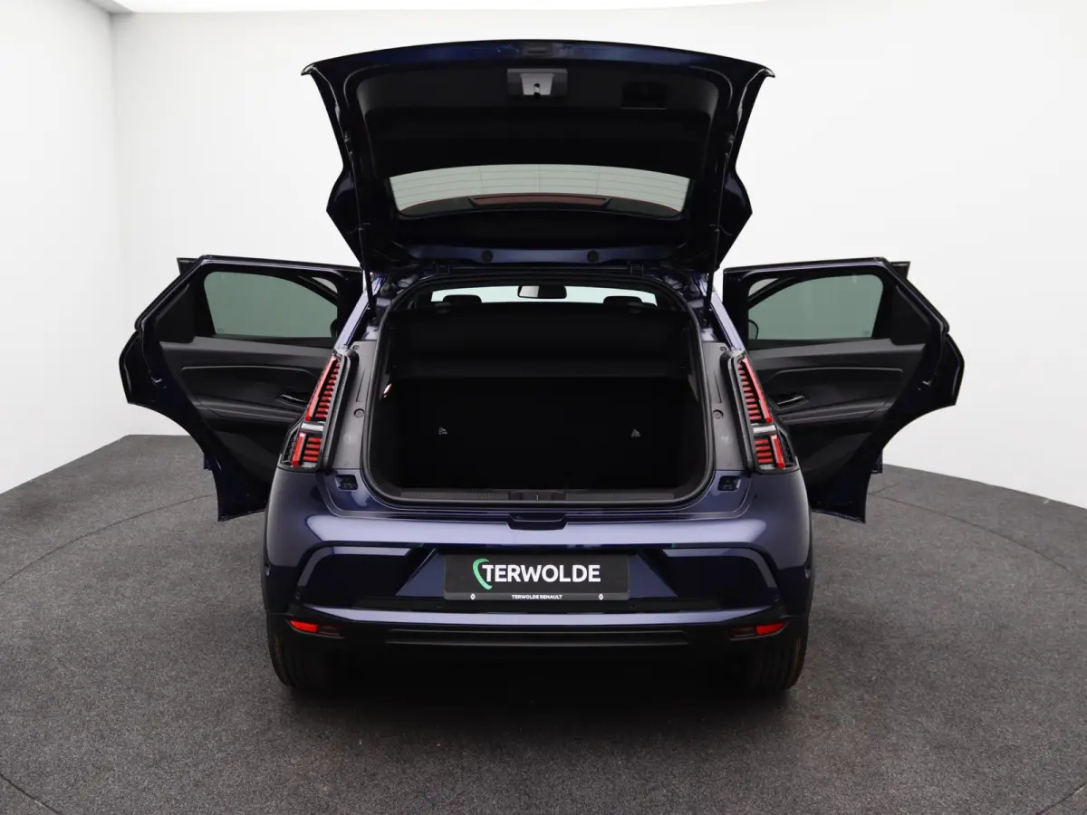 techno 150 pk comfort range | pack advanced driving assist | pack winter | Harman Kardon® premium audio |