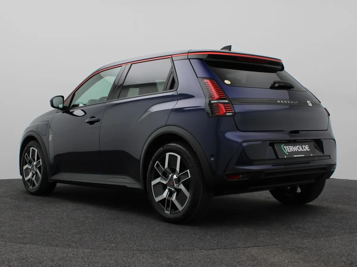 techno 150 pk comfort range | pack advanced driving assist | pack winter | Harman Kardon® premium audio |