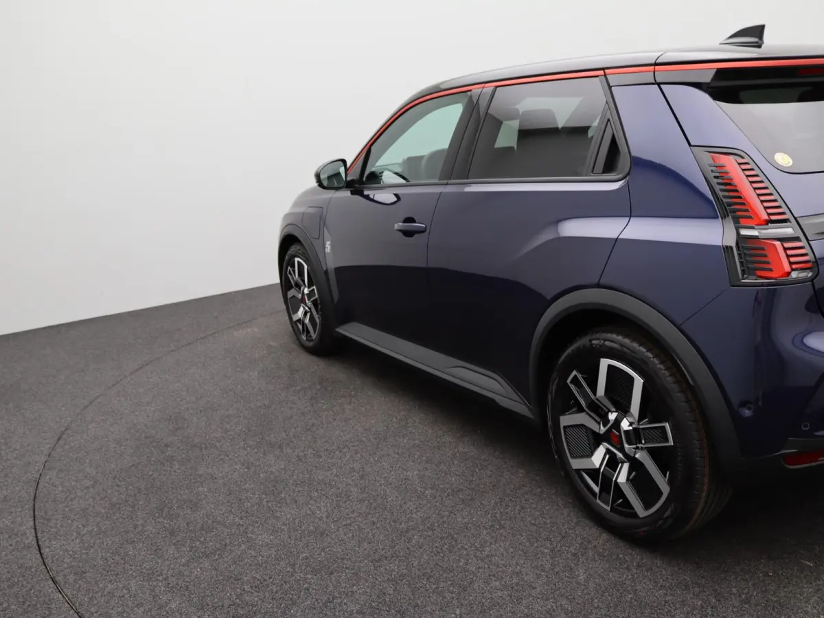 techno 150 pk comfort range | pack advanced driving assist | pack winter | Harman Kardon® premium audio |