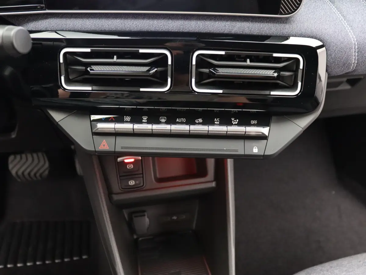 techno 150 pk comfort range | pack advanced driving assist | pack winter | Harman Kardon® premium audio |