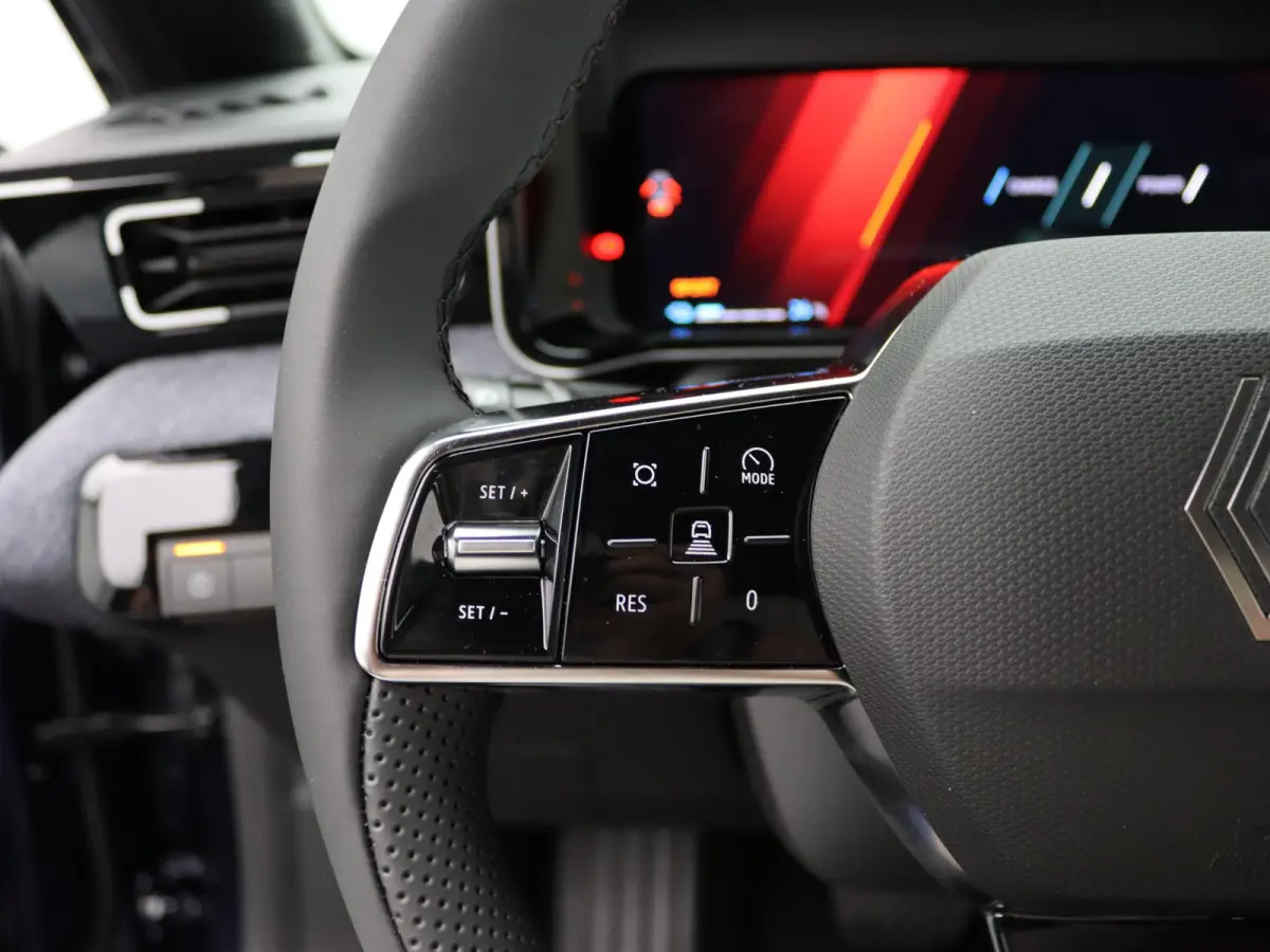 techno 150 pk comfort range | pack advanced driving assist | pack winter | Harman Kardon® premium audio |
