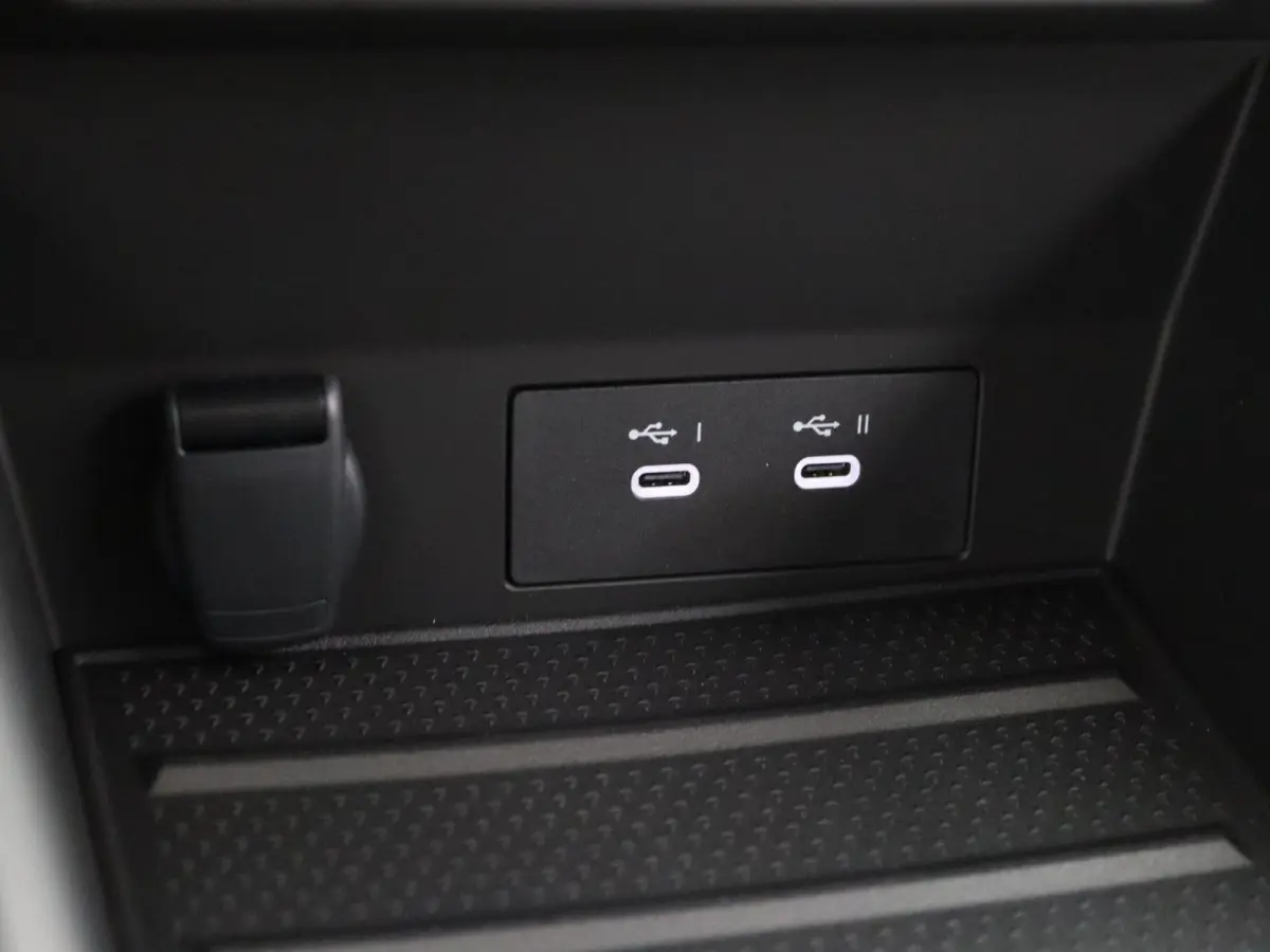 techno full hybrid E-Tech 160 | pack advanced driving assist | pack winter |