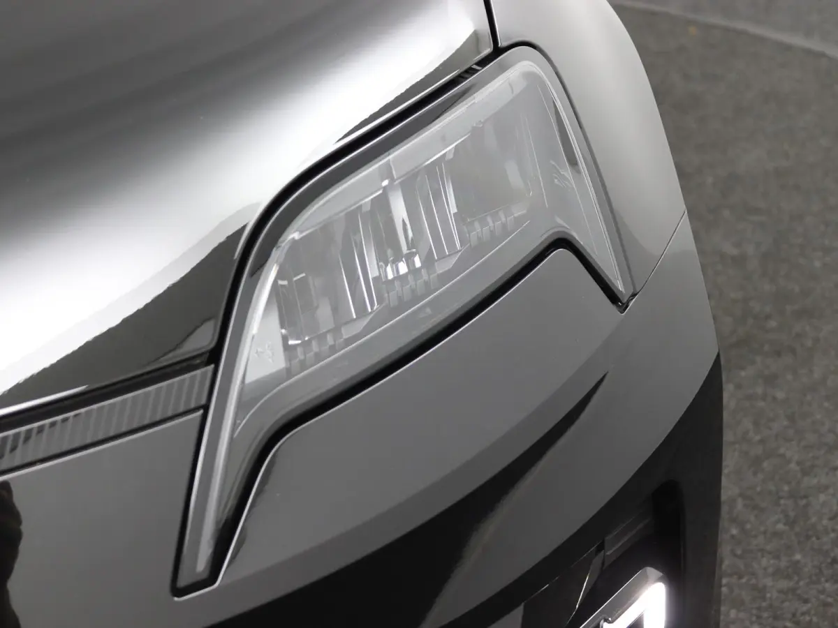 techno 150 pk comfort range | pack advanced driving assist | pack winter | lichtmetalen wielen 18'' diamantées noir 'chrono' |