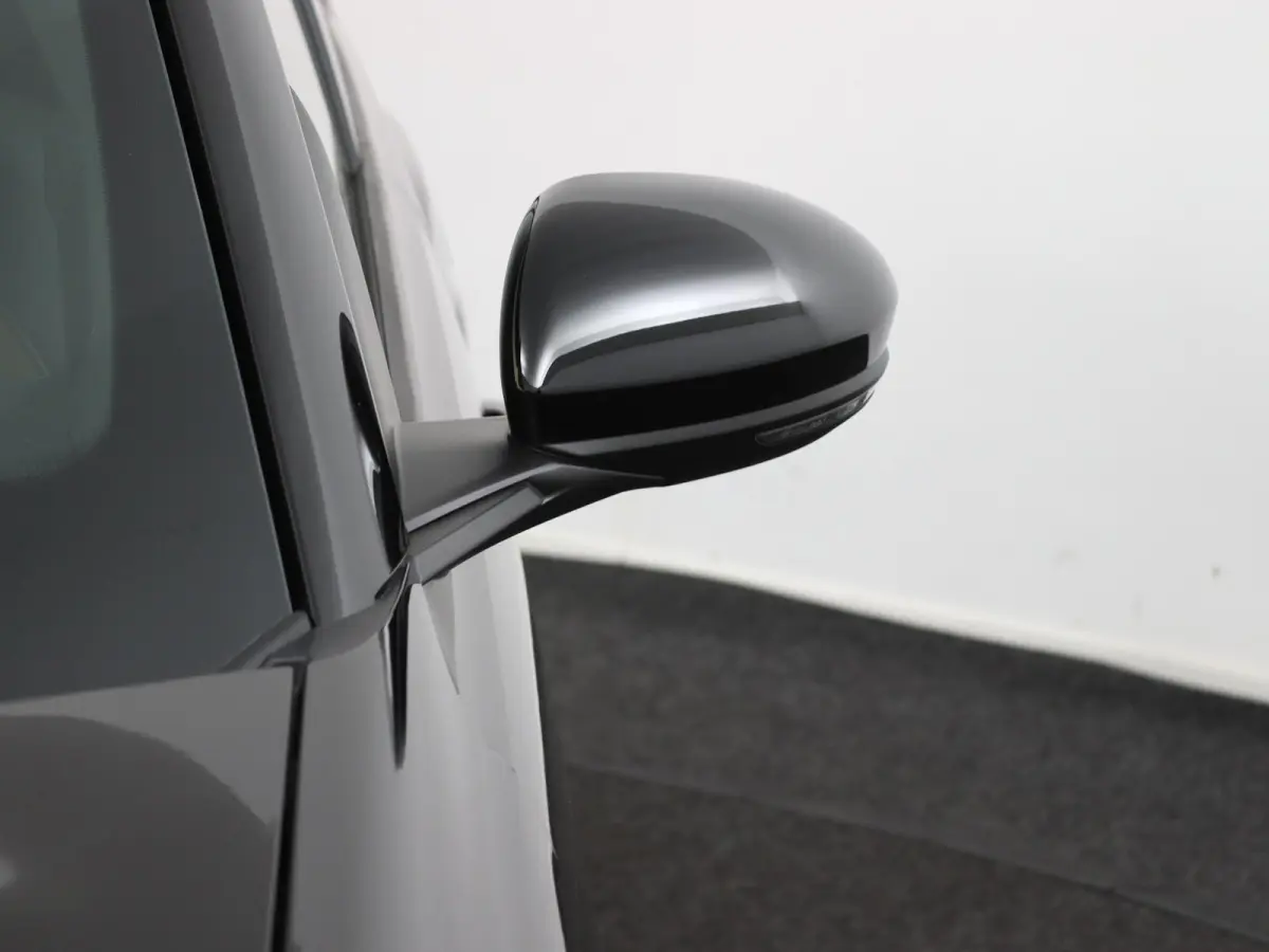 techno 150 pk comfort range | pack advanced driving assist | pack winter | lichtmetalen wielen 18'' diamantées noir 'chrono' |